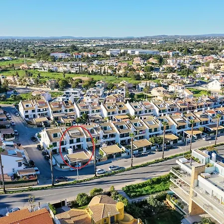 Dom wakacyjny Nico By Mtphomes